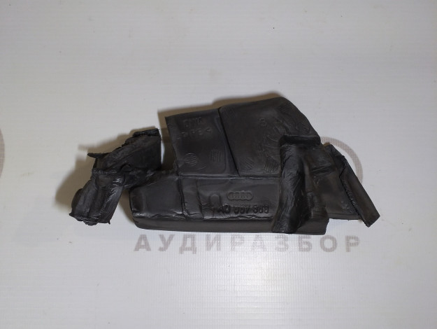 Уплотнение справа спереди VAG 4A0867368 на Ауди 100 C4 купить с разборки в Самаре по цене 600 ₽