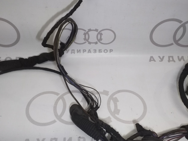 Жгут проводов двери багажного отсека AVANT VAG 8A9971726B 8A9971726A на Ауди 80 B4 купить с разборки в Самаре по цене 1 300 ₽