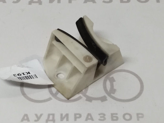 Фиксатор справа VAG 8A0837526 4A0837529 на Ауди 80 B4 купить с разборки в Самаре по цене 600 ₽