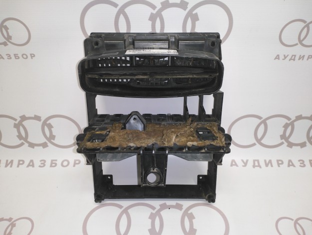 Рамка для дефлекторов VAG 8A1857007A на Ауди 80/90 B3 купить с разборки в Самаре по цене 1 000 ₽