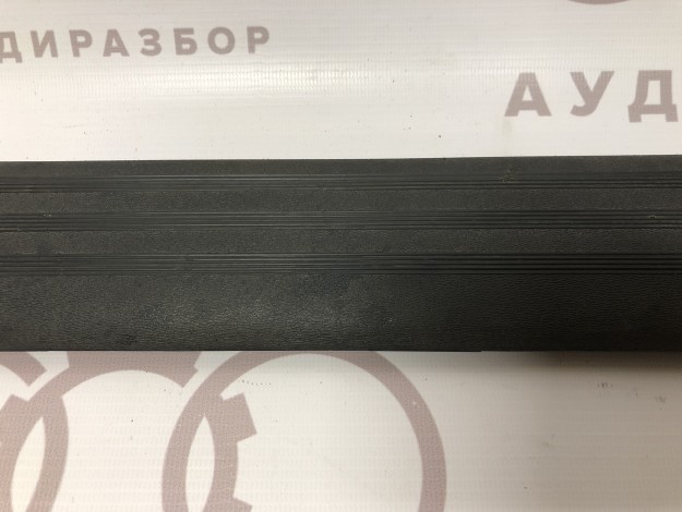 Накладка порога справа внутри 8L3853906 на Ауди A3 8L купить с разборки в Самаре по цене 1 200 ₽