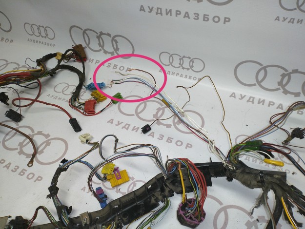 Жгут проводов для панели приборов 8A0971315A на Ауди 80 B4 купить с разборки в Самаре по цене 4 500 ₽