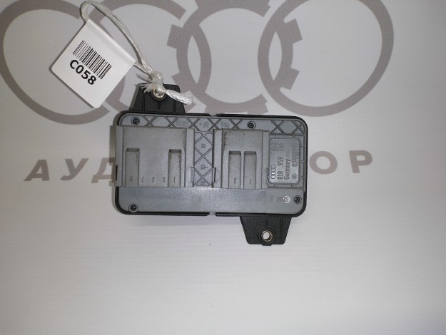 Выключатель для регулировки сиденья по высоте справа 8L0959766 на Ауди A3 8L купить с разборки в Самаре по цене 800 ₽