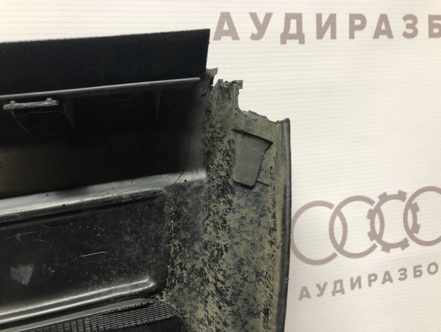 Обивка  двери спереди слева VAG 4A0867105 на Ауди 100 C4 купить с разборки в Самаре по цене 1 800 ₽