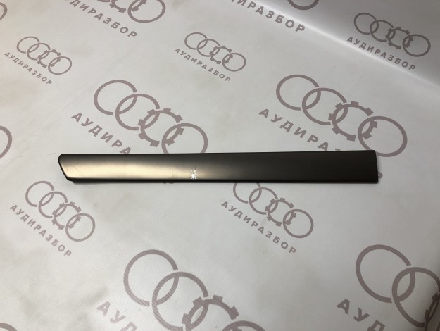 Накладка Обивка  двери сзади слева 4B0867419 на Ауди A6 C5 купить с разборки в Самаре по цене 500 ₽