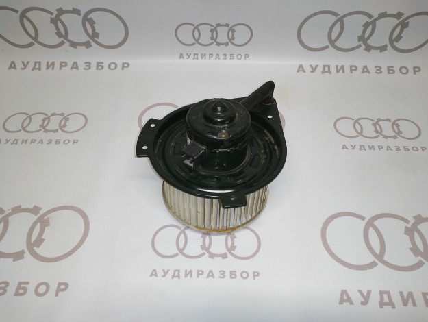 Вентилятор воздухораспределителя с кондиционером 893820021 на Ауди 80 B4 купить с разборки в Самаре по цене 1 300 ₽
