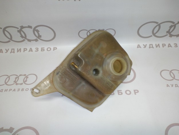 Бачок, компенсационный 893121403 на Ауди 100 C3 купить с разборки в Самаре по цене 200 ₽