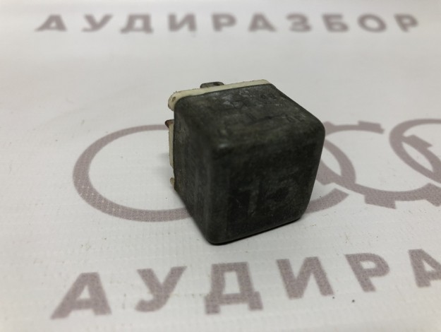 Реле универсальное 141951253B 311963141B на Ауди 100 C3 купить с разборки в Самаре по цене 150 ₽