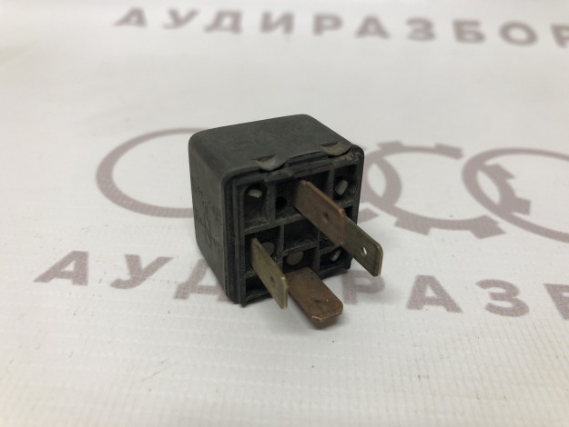 Реле для противотуманной фары 431951253B на Ауди 100 C3 купить с разборки в Самаре по цене 150 ₽