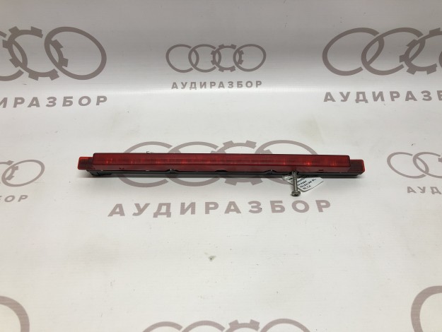 Дополнительный стоп-сигнал 8D9945097B на Ауди A4 B5 купить с разборки в Самаре по цене 500 ₽
