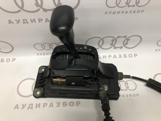 Корпус механизма переключения VAG 1J0713061 на Ауди A3 8L купить с разборки в Самаре по цене 3 000 ₽