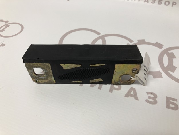 Пластина замка VAG 8D9827507A на Ауди A3 8L купить с разборки в Самаре по цене 500 ₽