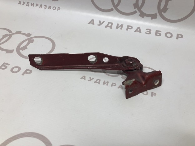 Петля капота правая VAG 893823302A на Ауди 80 B4 купить с разборки в Самаре по цене 500 ₽