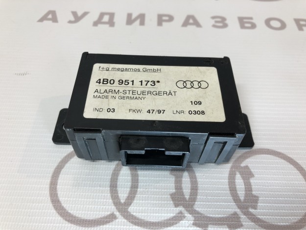 Блок управления сигнализатора движения VAG 4B0951173 на Ауди A6 C5 купить с разборки в Самаре по цене 600 ₽