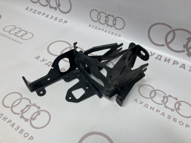 Кронштейн VAG 8E0614119 на Volkswagen Passat B5 купить с разборки в Самаре по цене 350 ₽