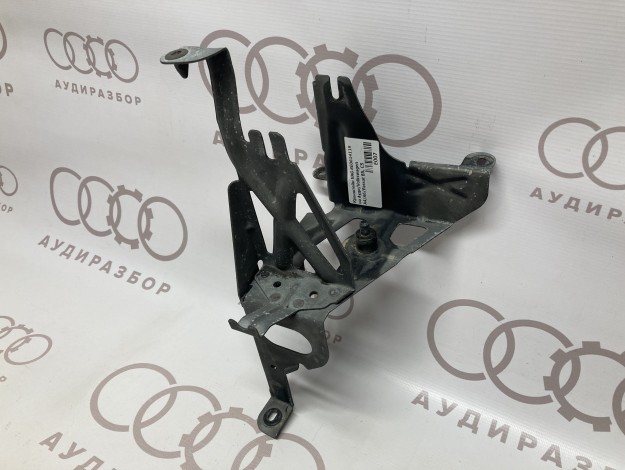 Кронштейн VAG 8E0614119 на Volkswagen Passat B5 купить с разборки в Самаре по цене 350 ₽