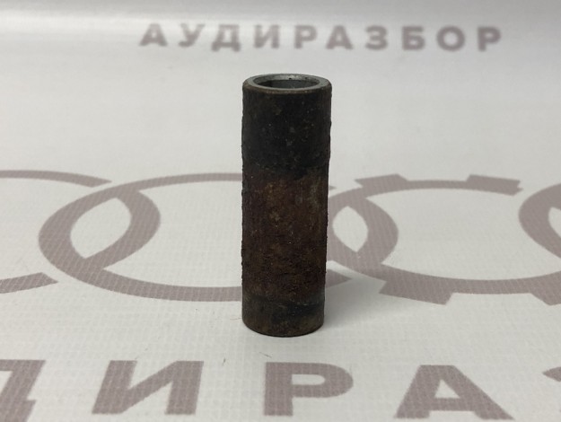 Гильза VAG 8A0512117D на Ауди 80 B4 купить с разборки в Самаре по цене 150 ₽