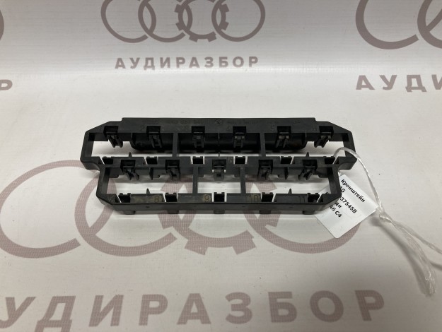 Кронштейн VAG 4A0937545B на Ауди 100 C4 купить с разборки в Самаре по цене 350 ₽