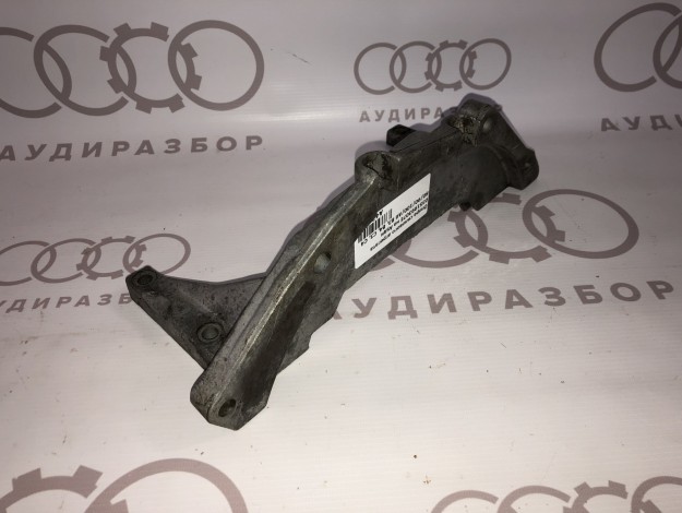 Опора силового агрегата 035199307E на Ауди 80 B4 купить с разборки в Самаре по цене 500 ₽