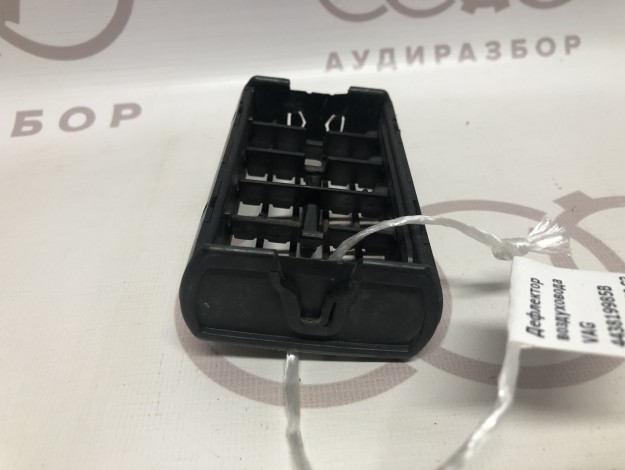 Дефлектор воздуховода VAG 443819985B на Ауди 100 C3 купить с разборки в Самаре по цене 300 ₽