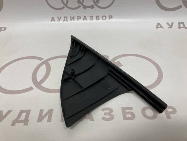 Накладка слева внутри передняя VAG 4A0857505 на Ауди 100 C4 купить с разборки в Самаре по цене 350 ₽