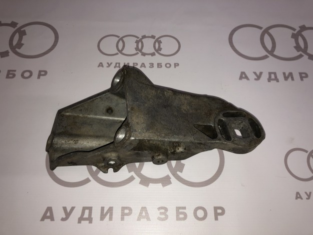 Кронштейн двигателя левый 893199307A на Ауди 80 B4 купить с разборки в Самаре по цене 500 ₽