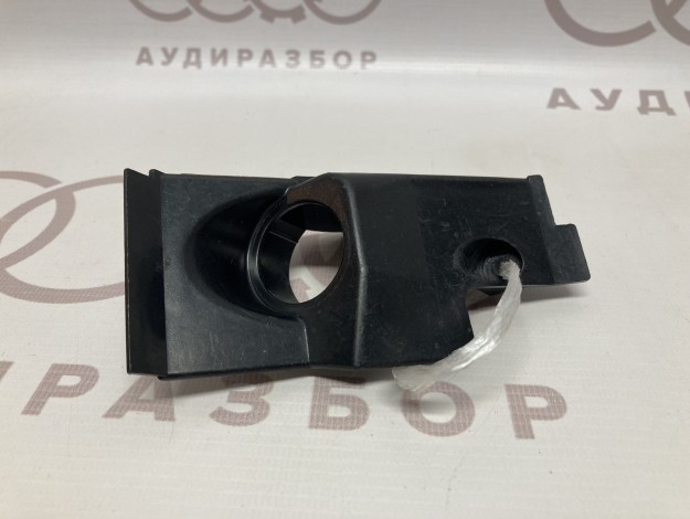 Корпус прикуривателя пепельницы передней VAG 893857951 893857951A на Ауди 80/90 B3 купить с разборки в Самаре по цене 300 ₽