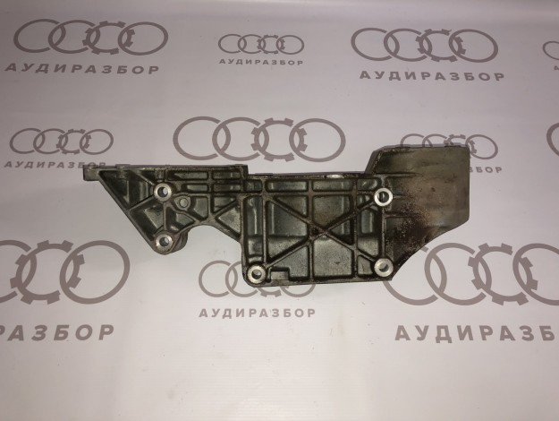 Кронштейн генератора 06A903143H на Ауди A3 8L купить с разборки в Самаре по цене 1 500 ₽