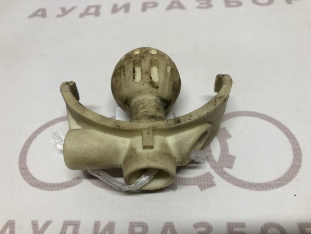 Шарнир кулисы коробки передач VAG 893711118E на Ауди 80/90 B3 купить с разборки в Самаре по цене 500 ₽