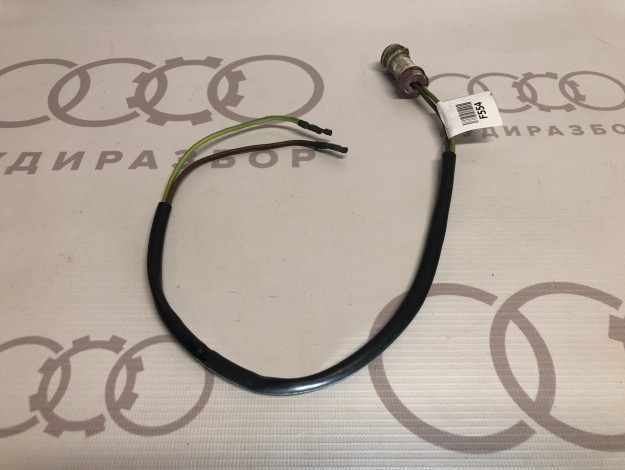 Корпус плоского разъема VAG 813972926 813971988 на Ауди 80/90 B3 купить с разборки в Самаре по цене 350 ₽