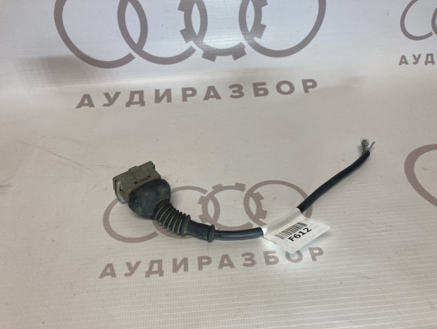 Корпус разъёма VAG 443906233G 443906102E на Ауди 100 C4 купить с разборки в Самаре по цене 500 ₽