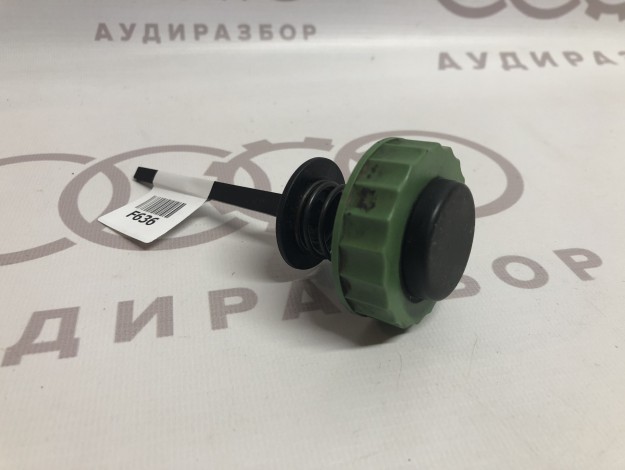 Крышка бачка гидроусилителя VAG 8A0422377 на Ауди 80 B4 купить с разборки в Самаре по цене 500 ₽