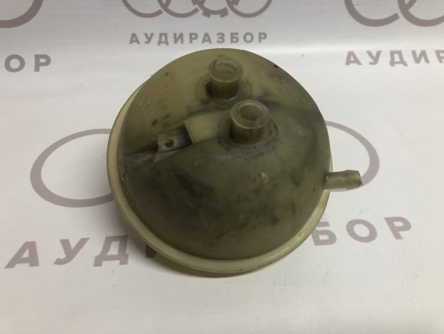 Бачок главного тормозного цилиндра VAG 893611307A 894611301 на Ауди 80 B4 купить с разборки в Самаре по цене 500 ₽