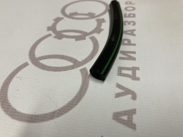 Шланг 90MM VAG 533862225 на Ауди A4 B5 купить с разборки в Самаре по цене 150 ₽