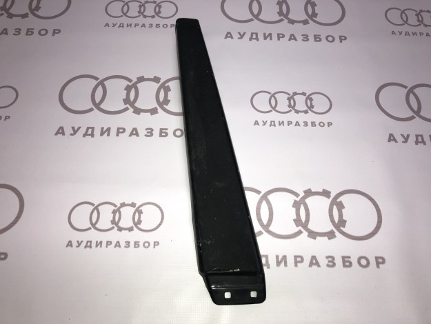 Накладка центральной стойки правая 893853302G на Ауди 80 B4 купить с разборки в Самаре по цене 300 ₽