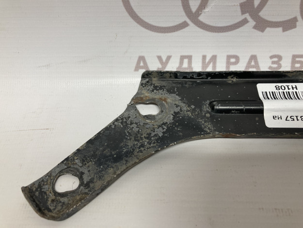 Пластина VAG 893803157 на Ауди 80/90 B3 купить с разборки в Самаре по цене 300 ₽