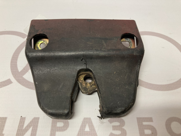 Замок крышки багажника с кожухом VAG 893827505 893827563 на Ауди 80/90 B3 купить с разборки в Самаре по цене 500 ₽