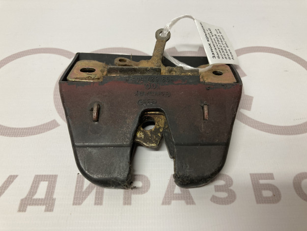 Замок крышки багажника с кожухом VAG 893827505 893827563 на Ауди 80/90 B3 купить с разборки в Самаре по цене 500 ₽