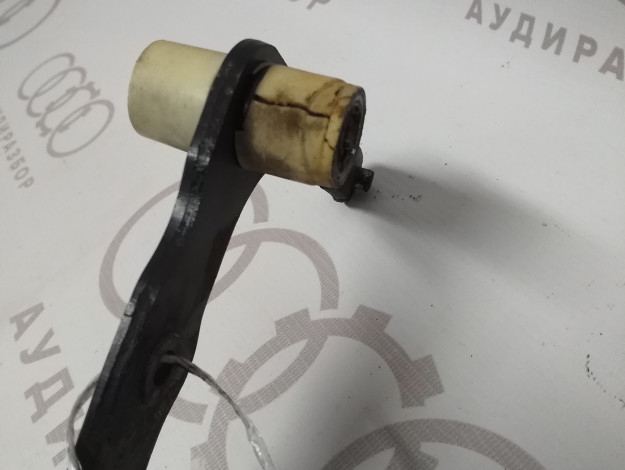 Педаль сцепления VAG 893721315C 8G1721315 на Ауди 80/90 B3 купить с разборки в Самаре по цене 350 ₽