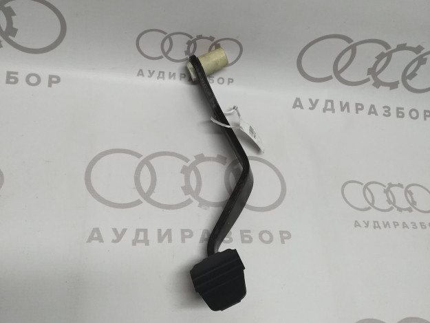 Педаль тормоза VAG 8G1721139 893721139D на Ауди 80/90 B3 купить с разборки в Самаре по цене 500 ₽
