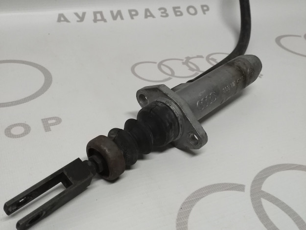 Главный цилиндр сцепления VAG 893721401D 893721401B на Ауди 80 B4 купить с разборки в Самаре по цене 2 000 ₽