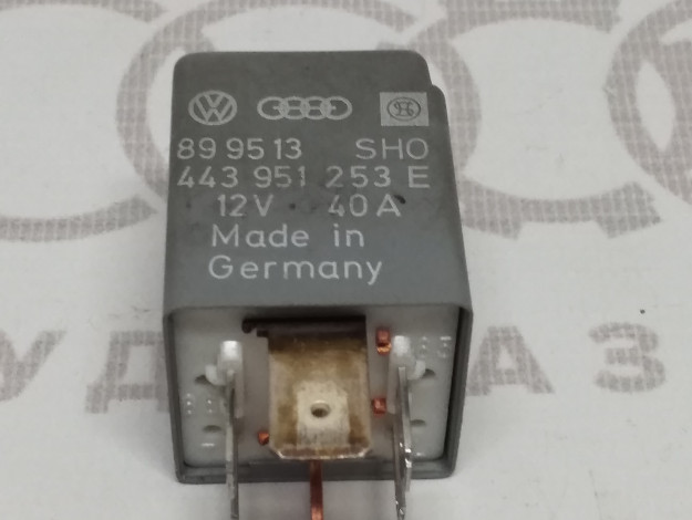 Реле для подогрева VAG 443951253E на Ауди 80/90 B3 купить с разборки в Самаре по цене 1 800 ₽