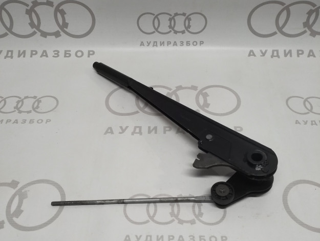 Рычаг стояночного тормоза VAG 893711301D 893711306B на Ауди 80 B4 купить с разборки в Самаре по цене 1 200 ₽
