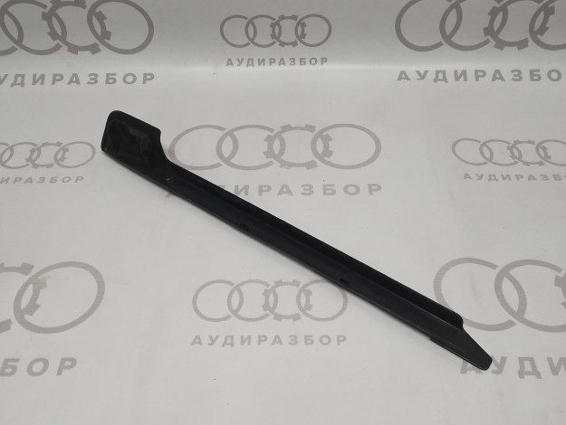 Накладка для направляющей справа внутри VAG 191881088 191881088A на Ауди 80/90 B3 купить с разборки в Самаре по цене 600 ₽