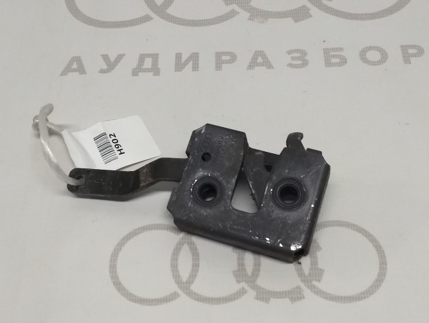 Блокировка спинки сиденья VAG 8A5885733A на Ауди 80 B4 купить с разборки в Самаре по цене 800 ₽