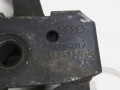 Блокировка спинки сиденья VAG 8A5885733A на Ауди 80 B4 купить с разборки в Самаре по цене 800 ₽