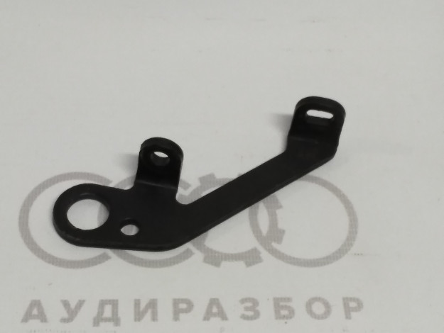 Проушина VAG 078103067BQ 078103265DX на Ауди A4 B5 купить с разборки в Самаре по цене 500 ₽