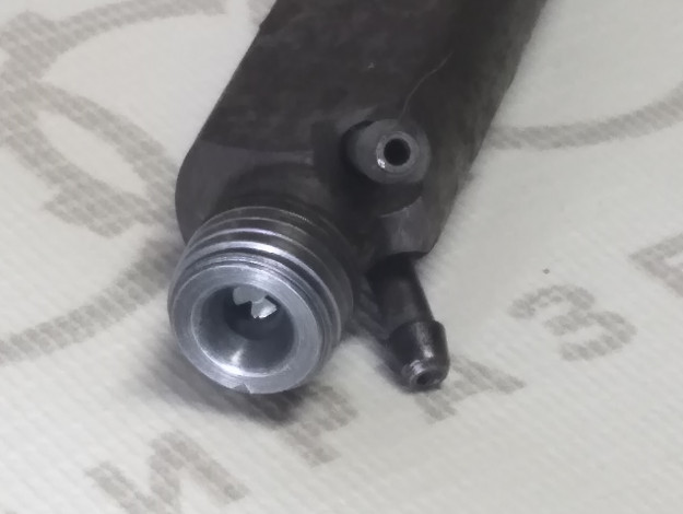 Форсунка 1.9 Дизель BOSCH 028130201G 0432193838 на Ауди A4 B5 купить с разборки в Самаре по цене 8 500 ₽