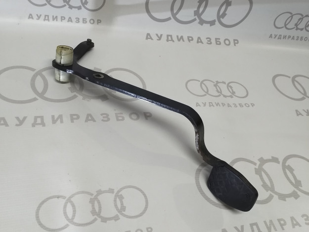 Педаль сцепления VAG 893721315C 8G1721315 на Ауди 80/90 B3 купить с разборки в Самаре по цене 500 ₽