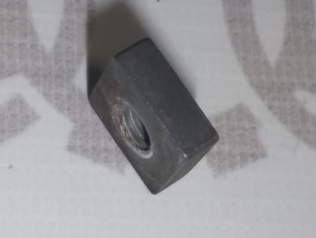 Гайка, четырехгранная M6 VAG N90482301 на Ауди 80 B4 купить с разборки в Самаре по цене 150 ₽